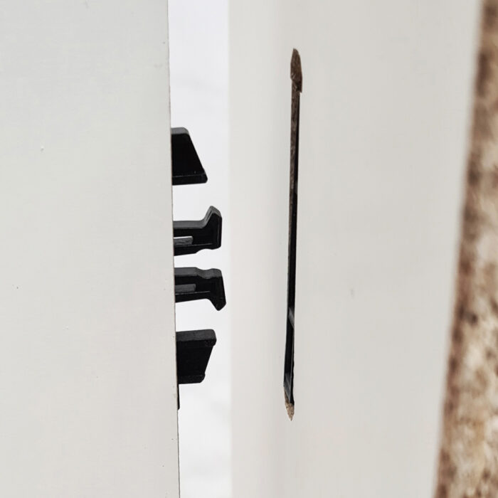 Positionierung der FIYU FAST Verbinder ohne Versatz vor dem Zusammenstecken der Bauteile