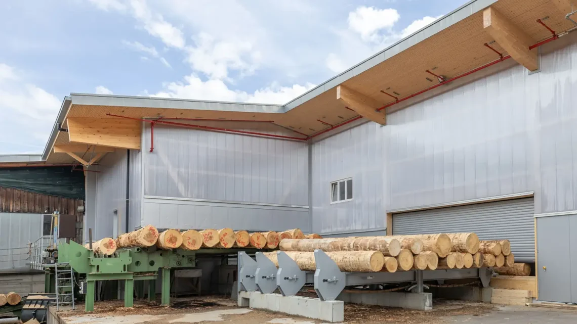 Sägehalle von LIGNOTREND mit EVO-GRIP