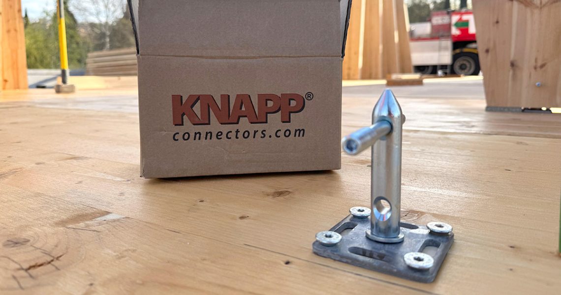 Sistema de unión invisible KNAPP WALCO BOLT preparado para instalación en construcción modular de madera